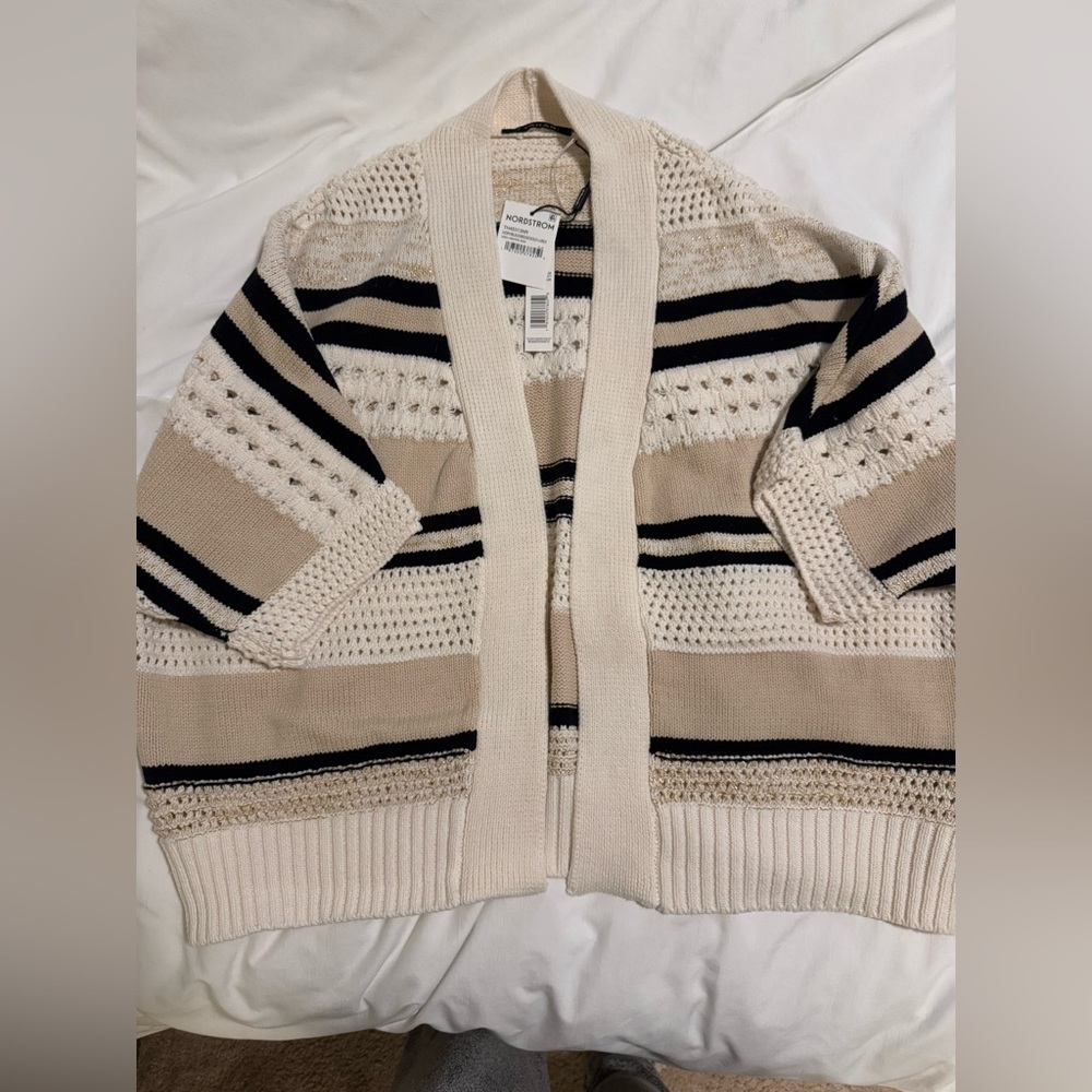 Tahari Ivory and Black Knit short sleeve Cardigan
